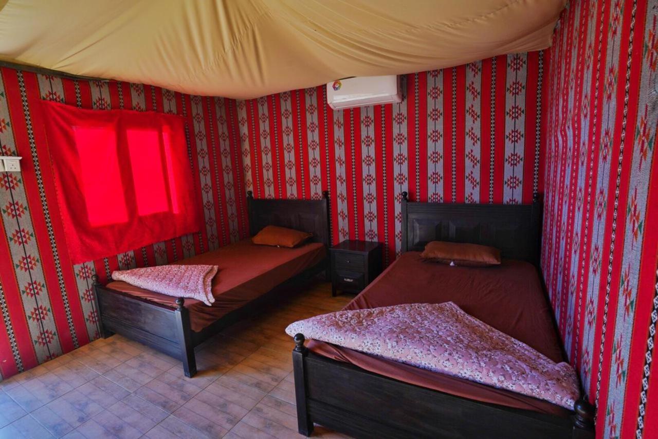 Oryx Camp Hotel Wadi Rum Ngoại thất bức ảnh